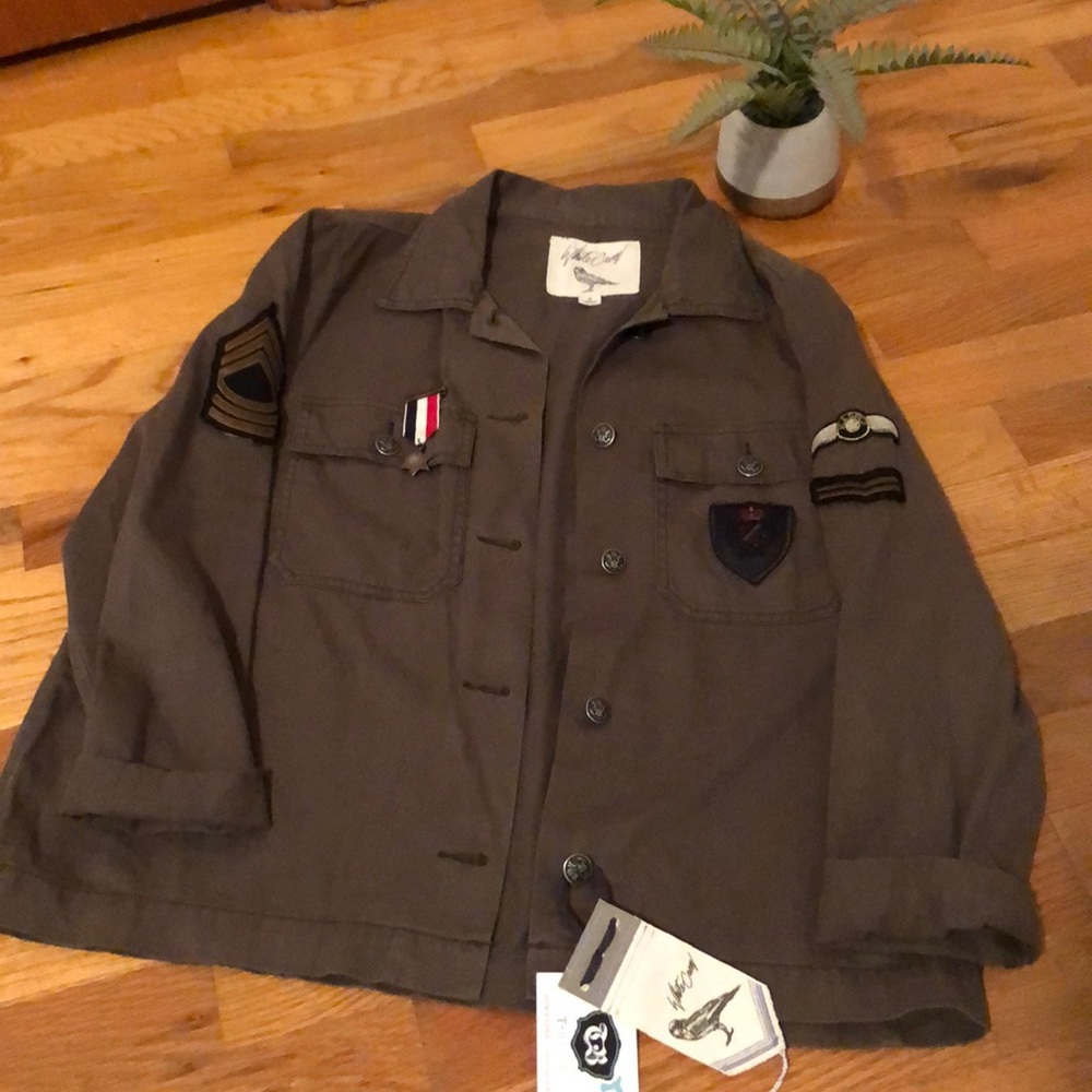 NWT military style jacket with amazing details 🔥